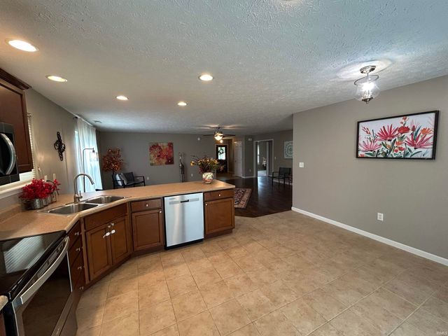 12 Kettle Circle, Lafayette, IN 47905