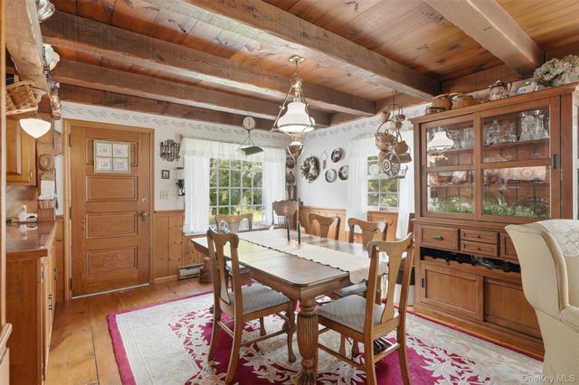 2 Maple Lane, Hyde Park, NY 12538
