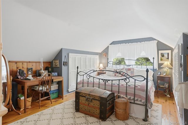 2 Maple Lane, Hyde Park, NY 12538
