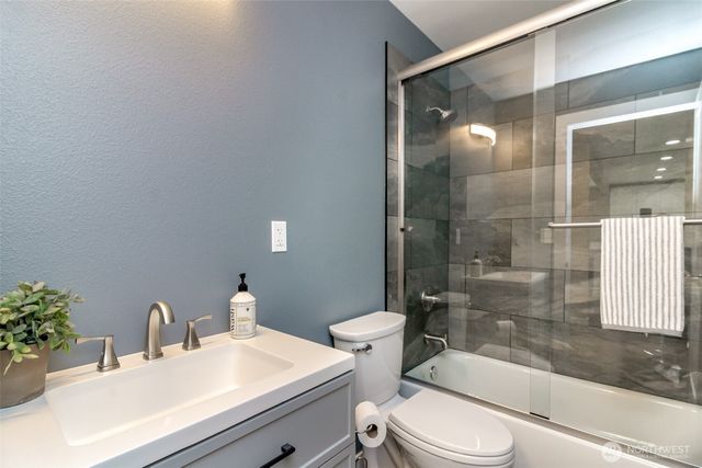 318 Mill Avenue SE, Orting, WA 98360