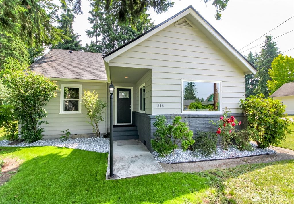 318 Mill Avenue SE, Orting, WA 98360