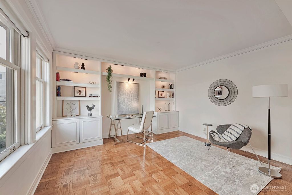 Image 11 of property listing at 1017 Minor Avenue #903, Seattle, WA 98104