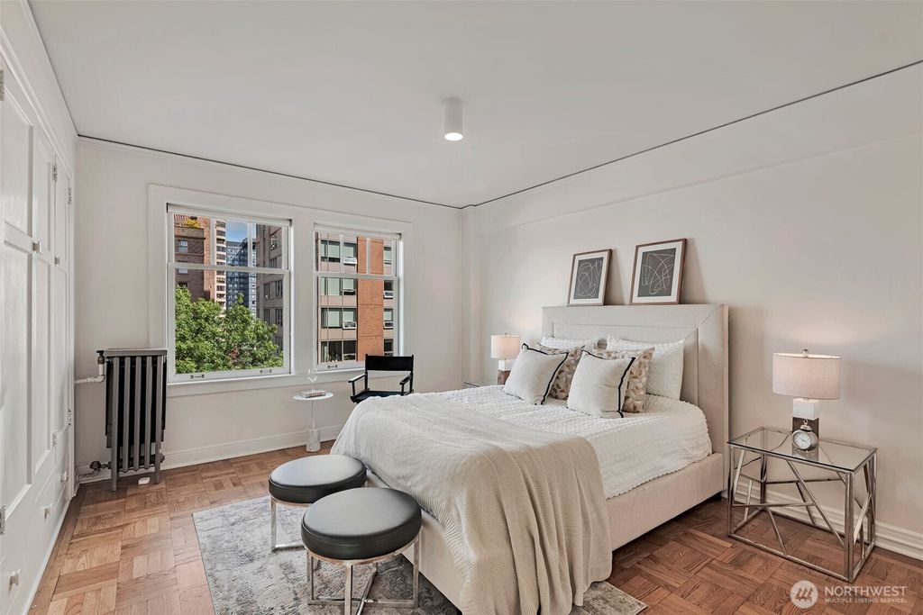 Image 12 of property listing at 1017 Minor Avenue #903, Seattle, WA 98104