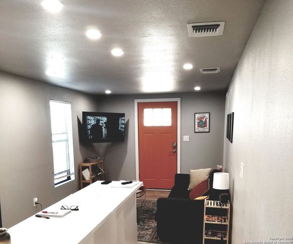 226 victor St., San Antonio, TX 78209