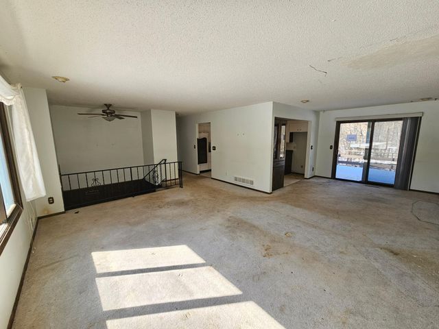 9211 168th Avenue NE, Forest Lake, MN 55025