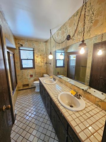 9211 168th Avenue NE, Forest Lake, MN 55025