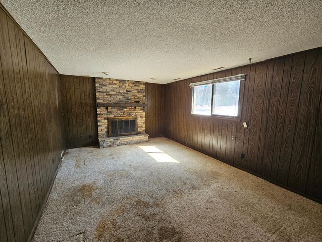 9211 168th Avenue NE, Forest Lake, MN 55025