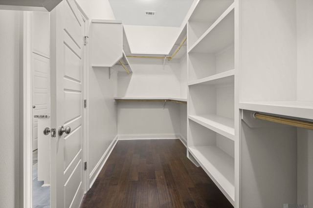 1863 Royal Aberdeen Ave, Zachary, LA 70791