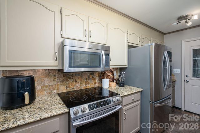 335 Cape Breton Trail, Gastonia, NC 28056