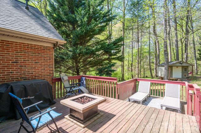 335 Cape Breton Trail, Gastonia, NC 28056
