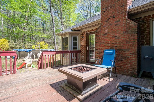 335 Cape Breton Trail, Gastonia, NC 28056