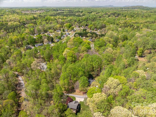 335 Cape Breton Trail, Gastonia, NC 28056