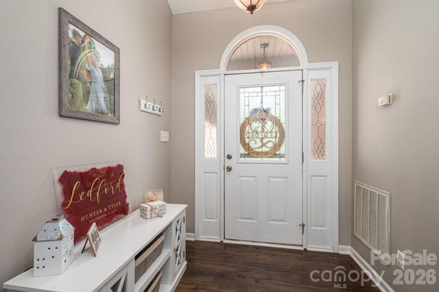 335 Cape Breton Trail, Gastonia, NC 28056