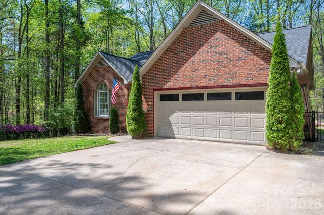 335 Cape Breton Trail, Gastonia, NC 28056