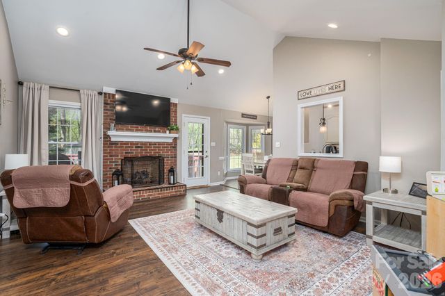 335 Cape Breton Trail, Gastonia, NC 28056
