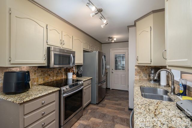 335 Cape Breton Trail, Gastonia, NC 28056