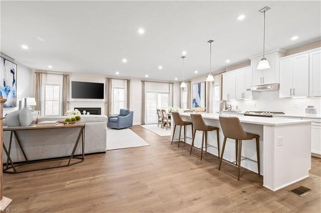 322 Tributary LN, Carrollton, VA 23314