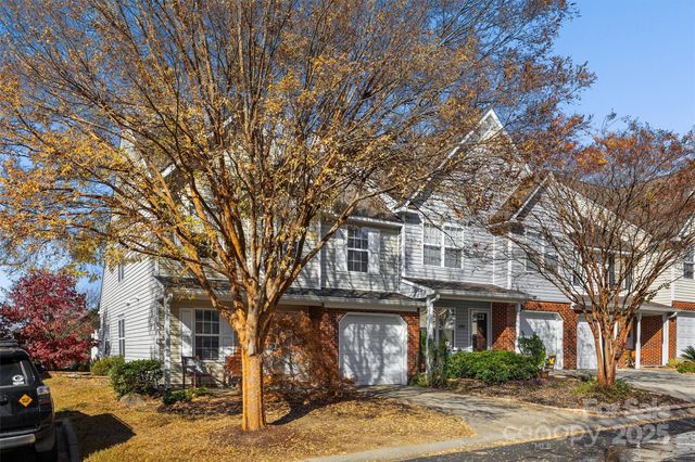 809 Rock Lake Glen, Fort Mill, SC 29715