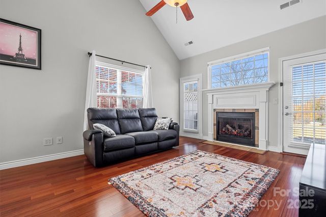 809 Rock Lake Glen, Fort Mill, SC 29715