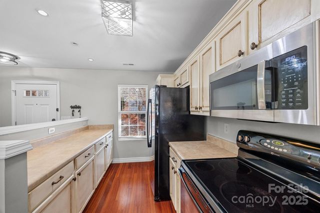 809 Rock Lake Glen, Fort Mill, SC 29715