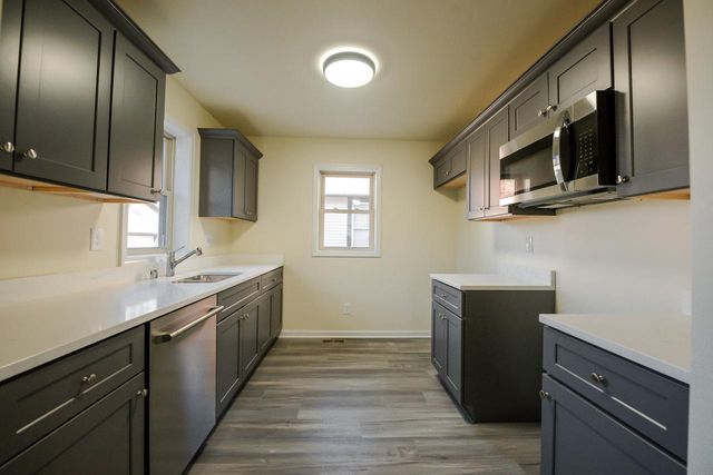 1644 S Memorial DRIVE, Racine, WI 53403