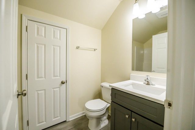 1644 S Memorial DRIVE, Racine, WI 53403