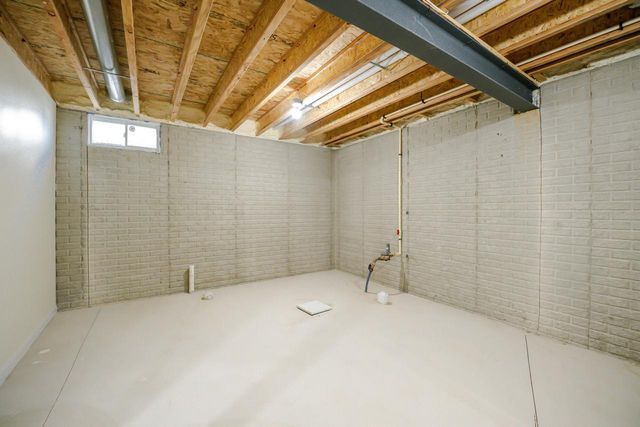 1644 S Memorial DRIVE, Racine, WI 53403