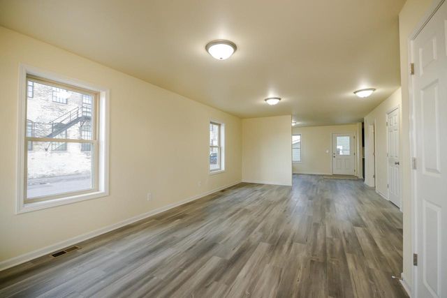 1644 S Memorial DRIVE, Racine, WI 53403