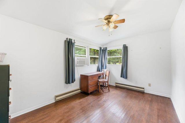 8887 Elm Valley Road, Union Pier, MI 49129