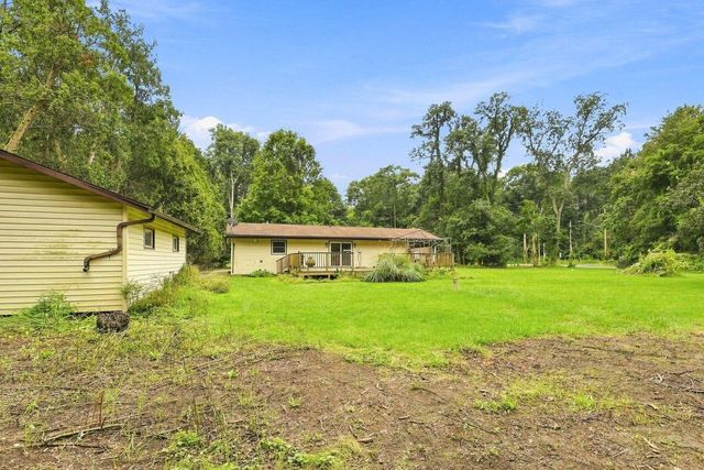 8887 Elm Valley Road, Union Pier, MI 49129