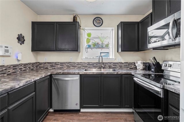17217 85th Avenue Ct E, Puyallup, WA 98375