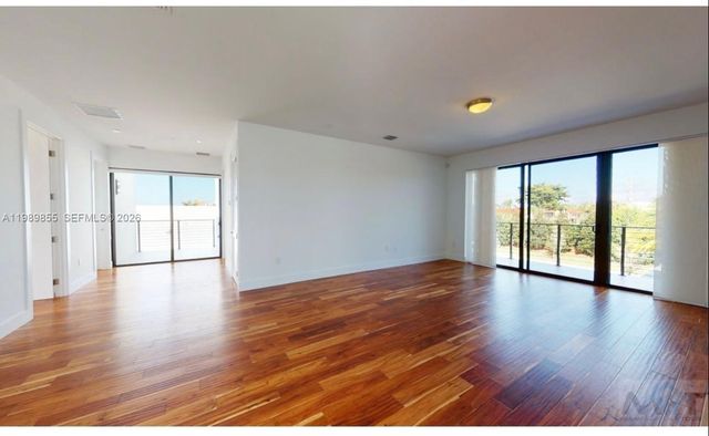 16580 Sunset Way 16580, Weston, FL 33326