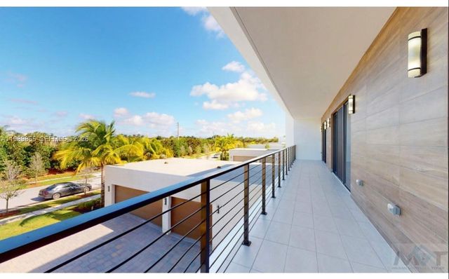16580 Sunset Way 16580, Weston, FL 33326