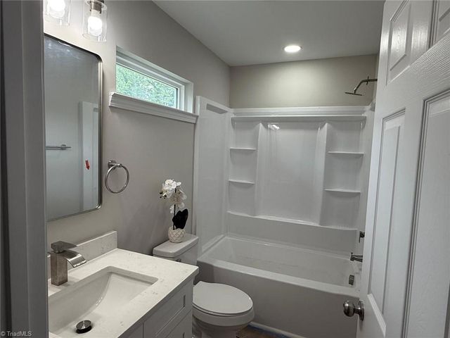 1706 Ball Street, Greensboro, NC 27405