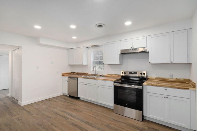 2353 E Locust Street, Springfield, MO 65803