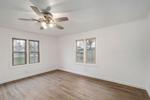 2353 E Locust Street, Springfield, MO 65803