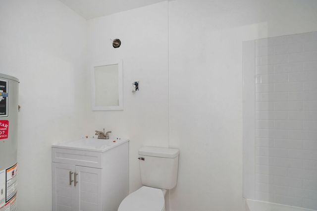 2353 E Locust Street, Springfield, MO 65803