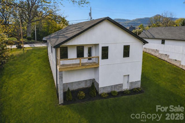 124 N Main Street 2, Mars Hill, NC 28754