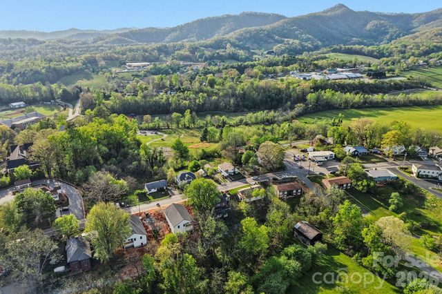124 N Main Street 2, Mars Hill, NC 28754