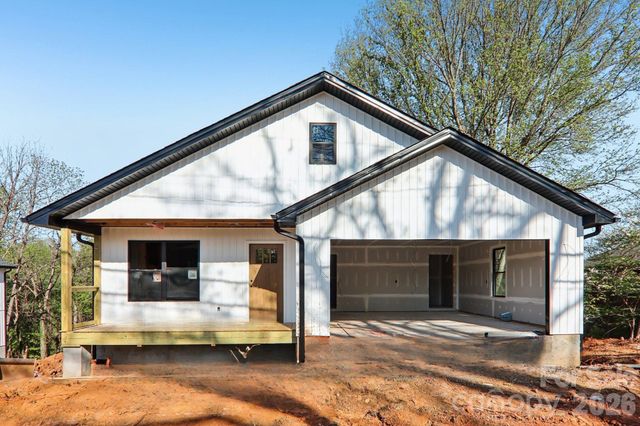 124 N Main Street 2, Mars Hill, NC 28754