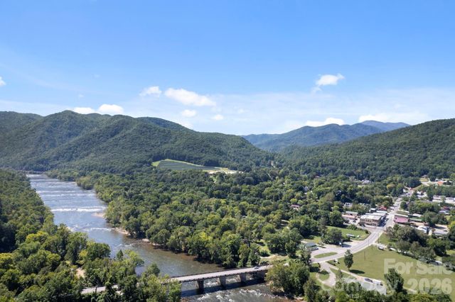 124 N Main Street 2, Mars Hill, NC 28754