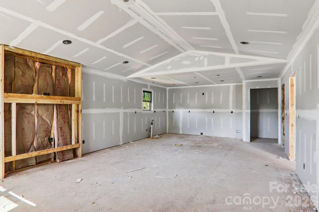 124 N Main Street 2, Mars Hill, NC 28754