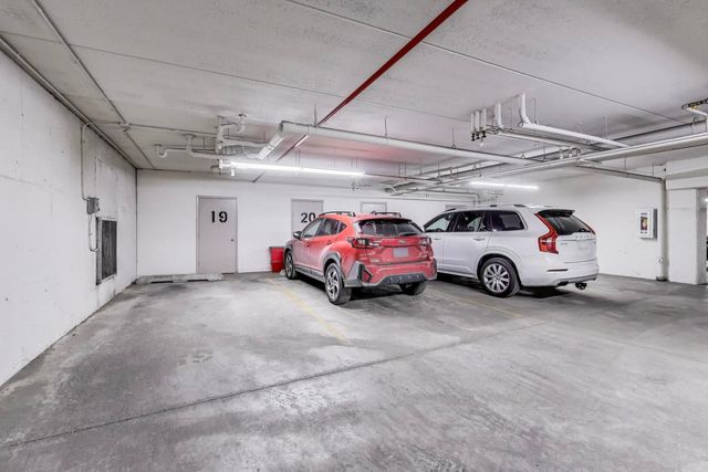 7021 W Touhy Avenue 509, Niles, IL 60714