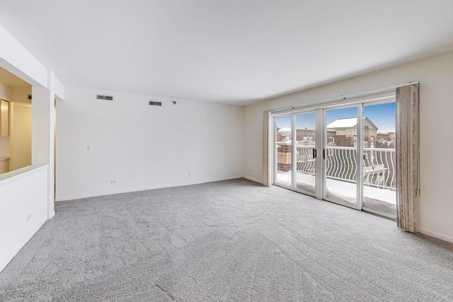 7021 W Touhy Avenue 509, Niles, IL 60714