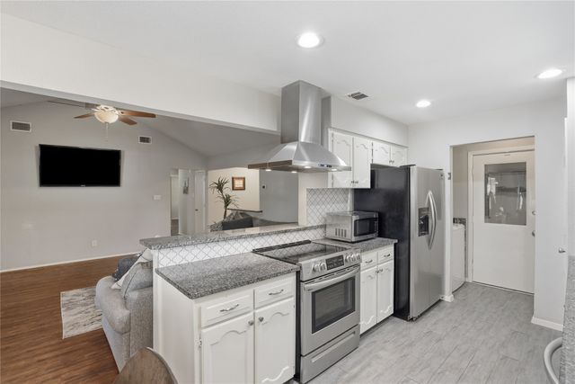 1701 Tobie Layne Street, Benbrook, TX 76126