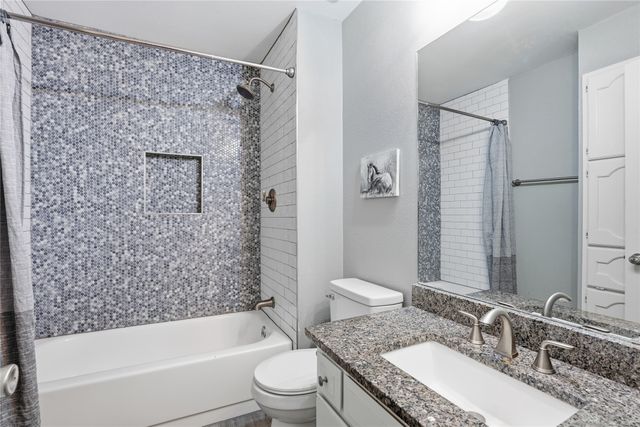 1701 Tobie Layne Street, Benbrook, TX 76126