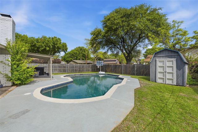 1701 Tobie Layne Street, Benbrook, TX 76126