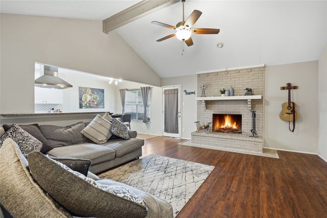 1701 Tobie Layne Street, Benbrook, TX 76126