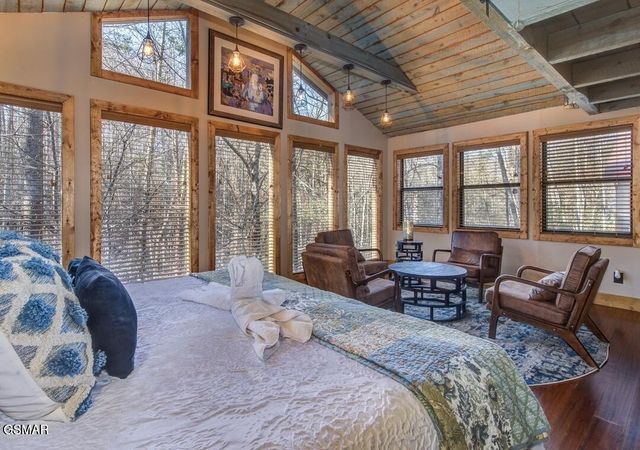 125 Cricket Hollow Way, Cosby, TN 37722