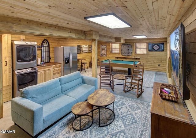 125 Cricket Hollow Way, Cosby, TN 37722